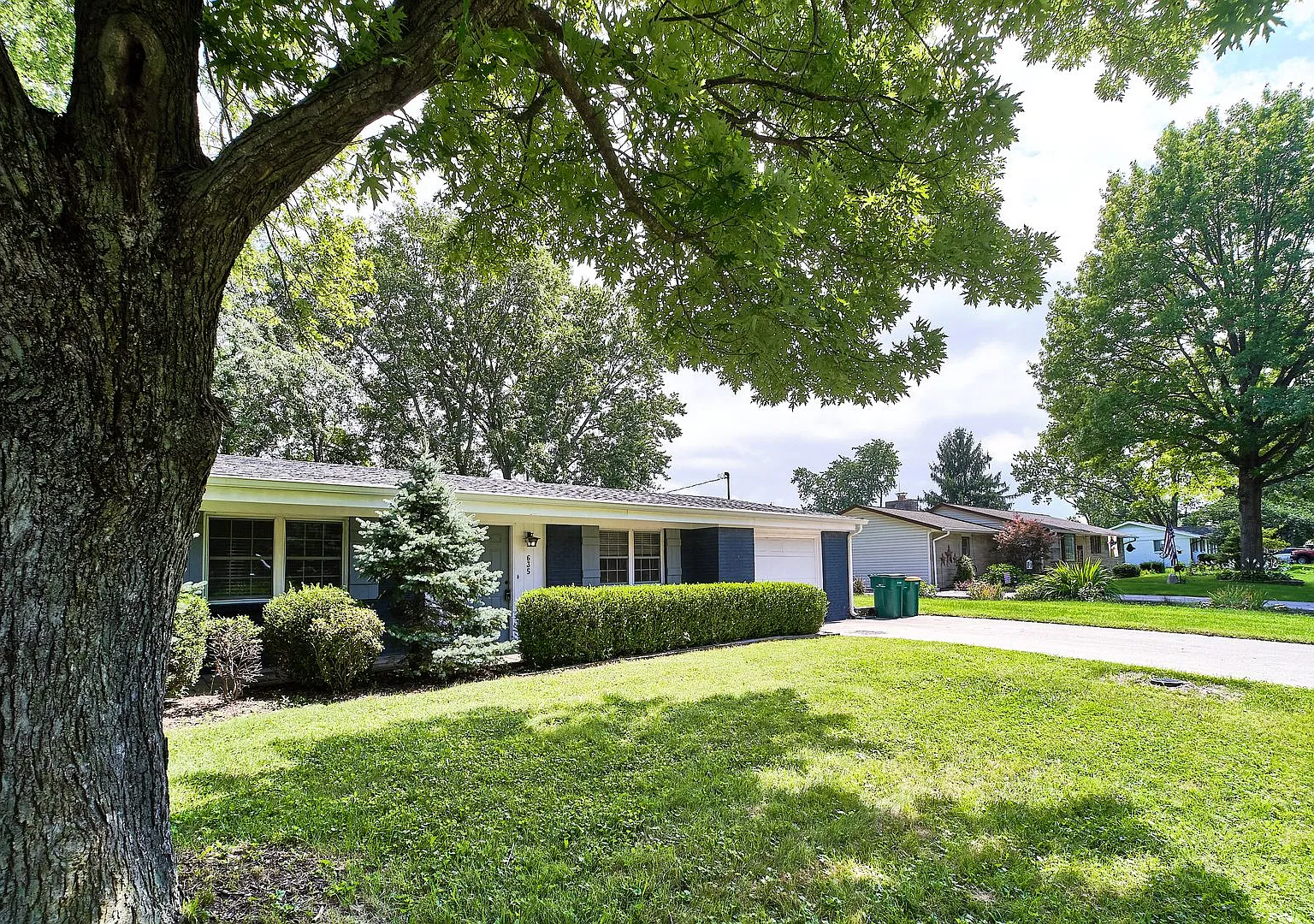 3BD/2BA home in Zionsville! — Photo 3