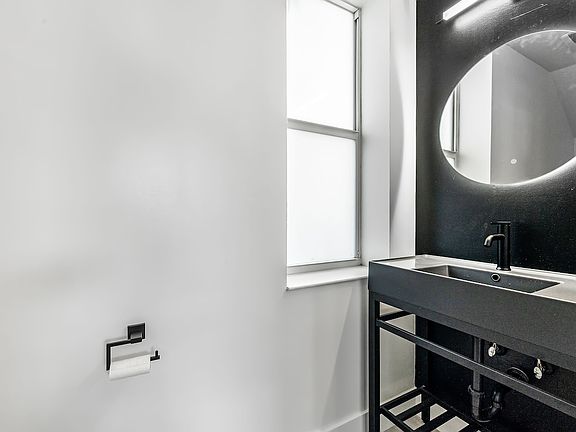 4th image of 2165 W 1st St APT 103