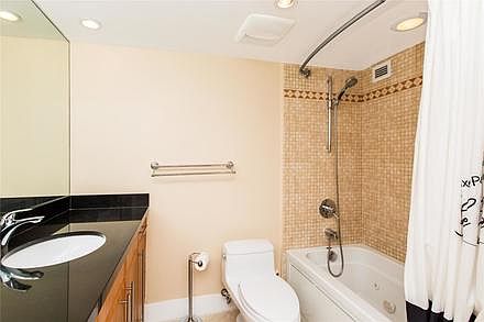 5th image of 50 Lansing St Unit 409