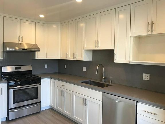 2nd image of 1635 Bush St APT 12