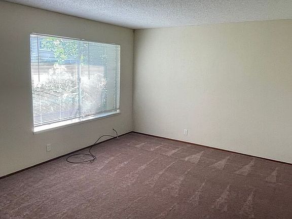 5th image of 4122 Polaris Ave
