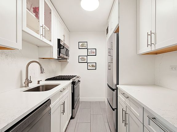 4th image of 205 W End Ave APT 15E