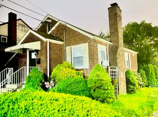 422 McKinley St, Fairview, NJ 07022