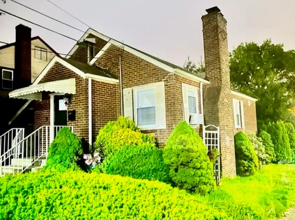 422 McKinley St, Fairview, NJ 07022