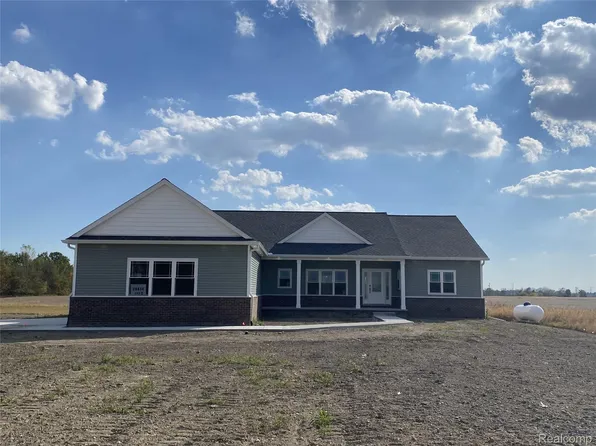 26834 School Section Rd, Richmond, MI 48062