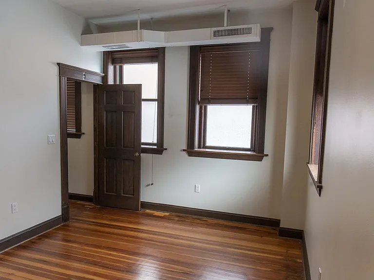 223 Pine St — Photo 35