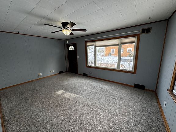2nd image of 1128 28th St
