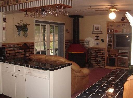 3rd image of 1332 Magdalene Ct E