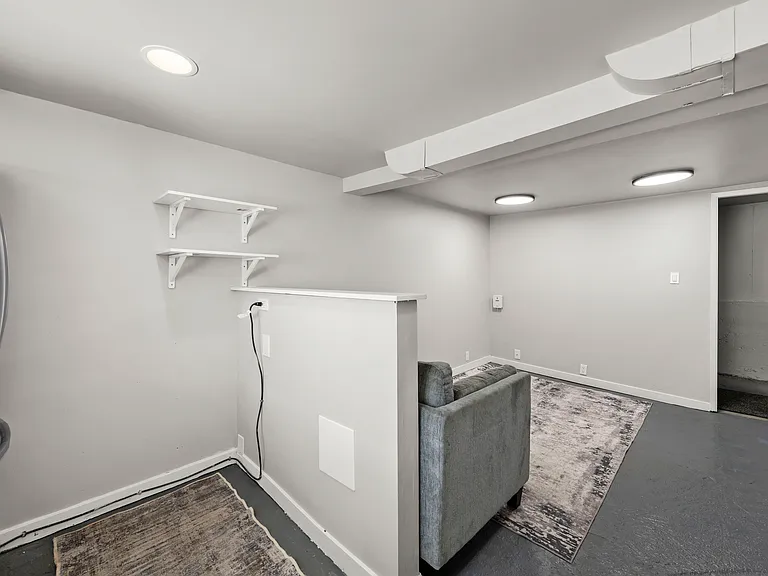 4525 5th Ave NE #L — Photo 7