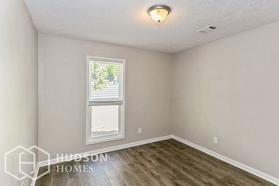 3rd image of 836 Riverstone Ln