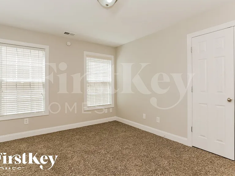 5680 Grande River Rd — Photo 10