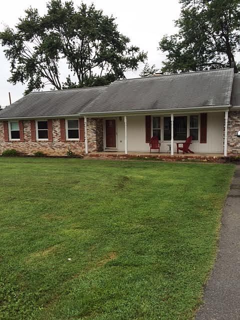 1st image of 311 Sycamore Dr