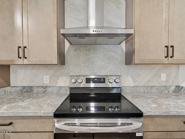 5407 W Holly St — Photo 16