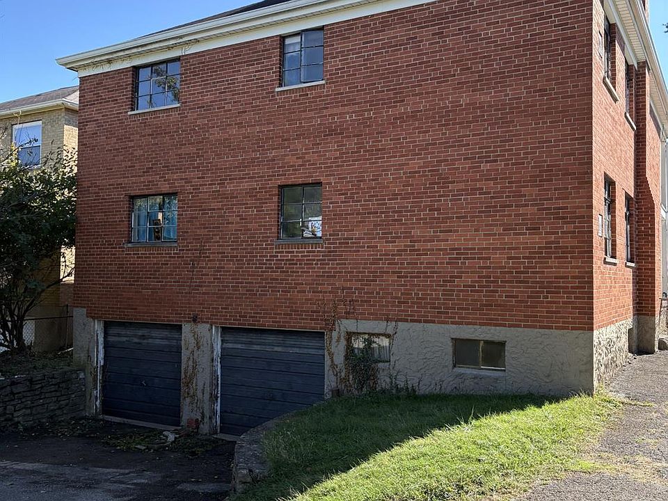 2nd image of 3918 Longford Dr
