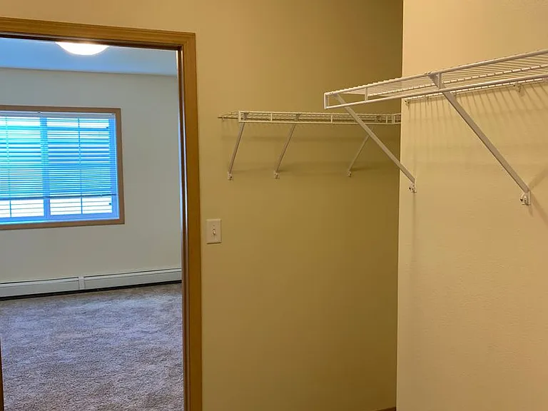 West Lake II Apartments — Photo 35