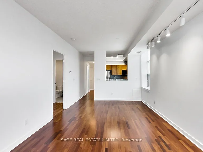 438 Richmond St W #910 — Photo 16