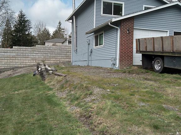 4th image of 4407 149th Pl SW
