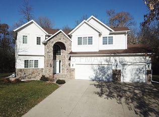 522 Arrowwood Dr, Horace, ND 58047
