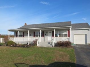 44 Creekside Dr, Middle Island, NY 11953