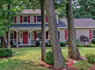 413 Danna Joelle Dr, Schenectady, NY 12303