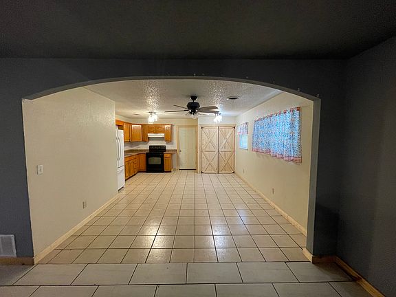 Kitchen and dining area.