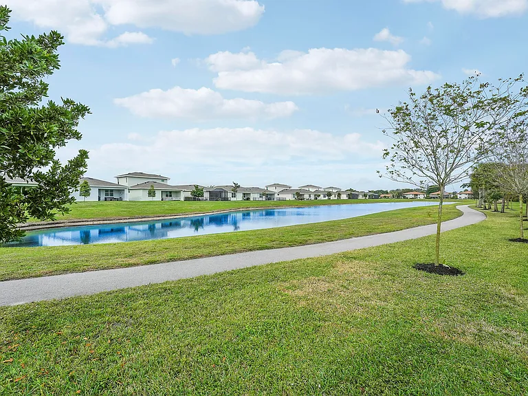 13679 Date Palm Ct #B — Photo 28