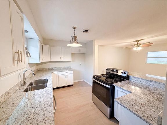 2nd image of 827 Dora Ave