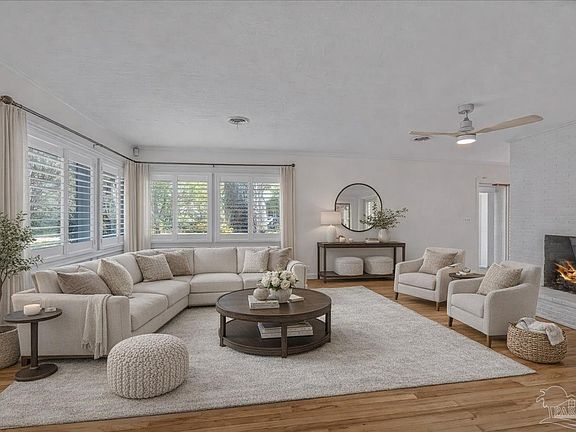 4th image of 15 Lakeside Dr