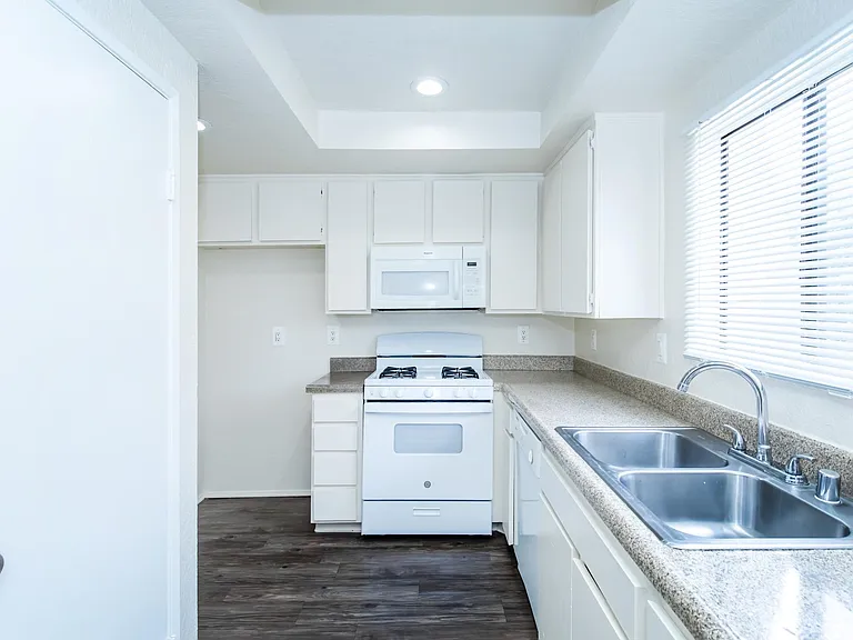 1 Bed 1 Bath Upstairs Kitchen