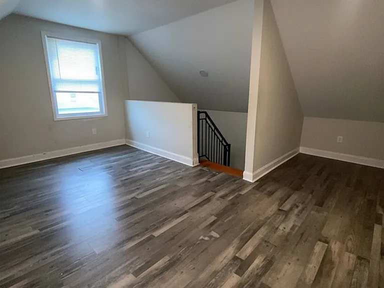 334 Bond St #2E — Photo 4