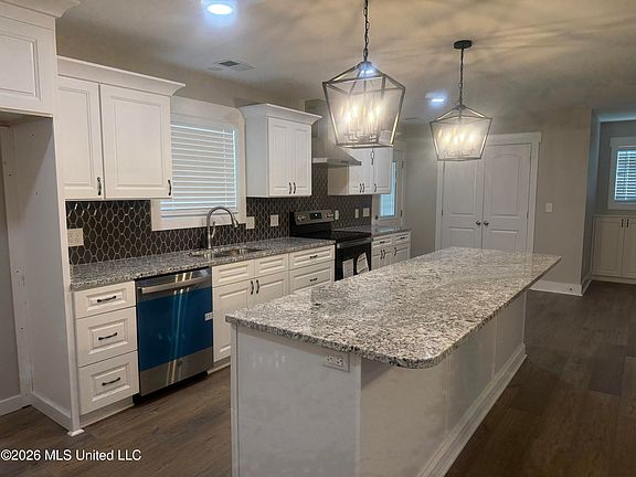 5th image of 538 Pin Oak Point