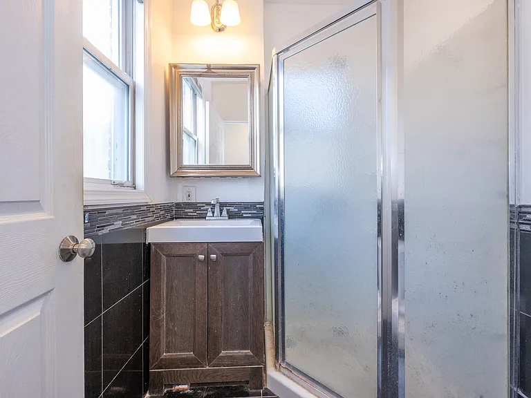 12 Garfield Ave #1 — Photo 6