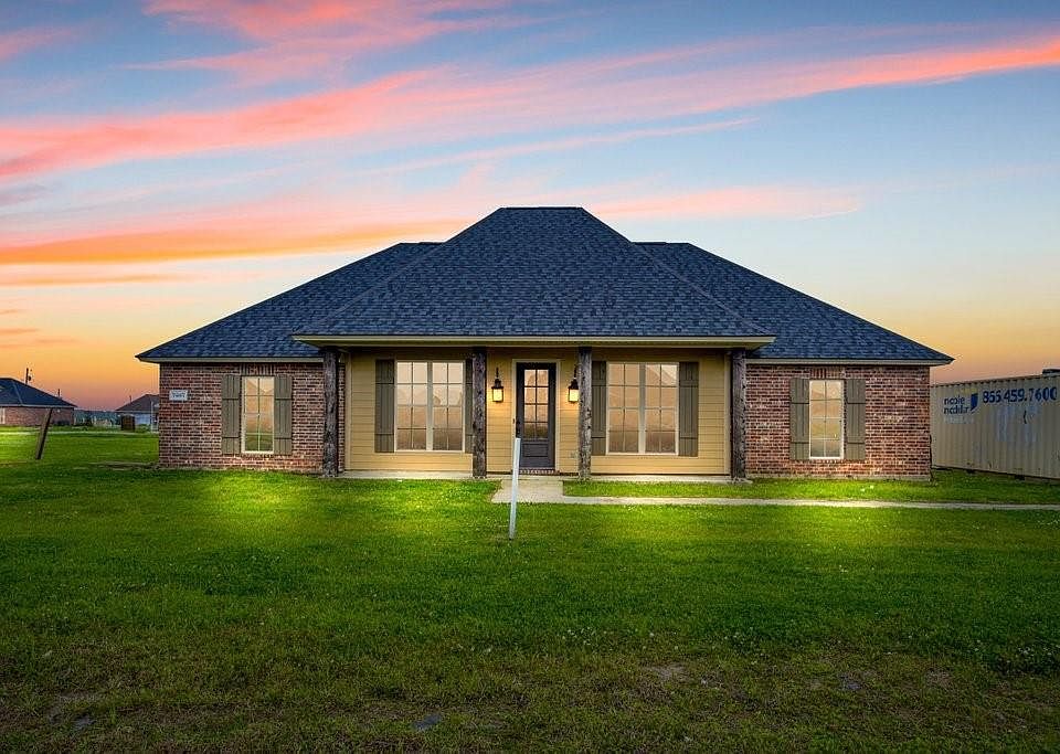 1st image of 7467 Buckskin Dr