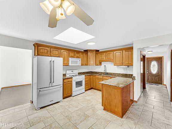 2nd image of 15643 Brassie Dr