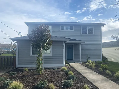 916 Adams St Photo 1