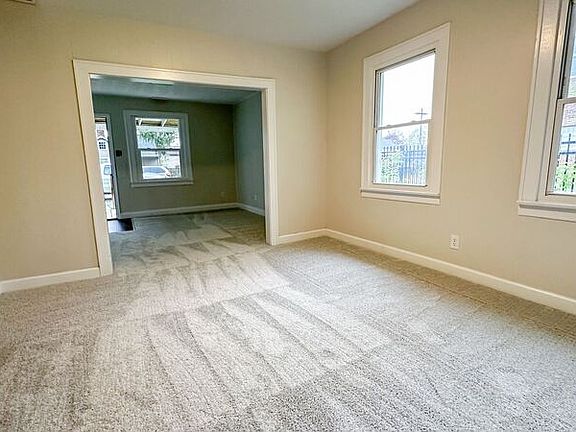 4th image of 2200 Union Ave