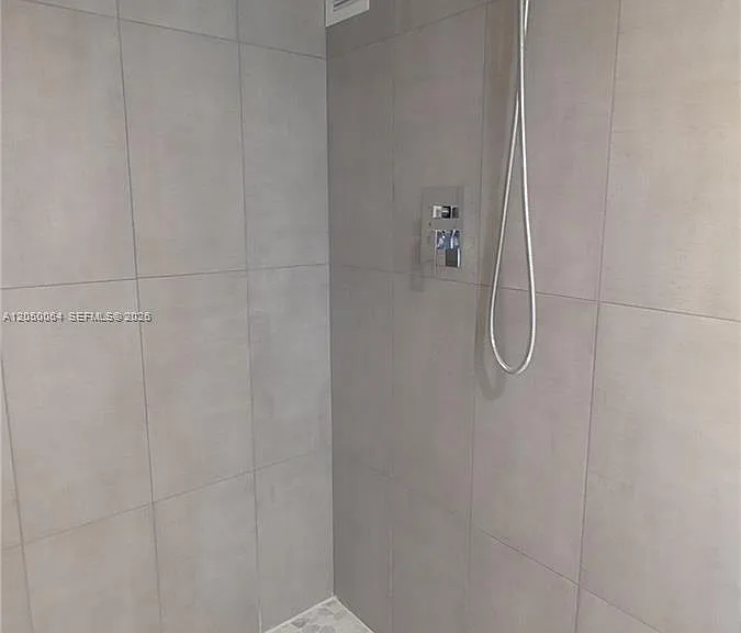 1000 Parkview Dr #125 — Photo 9