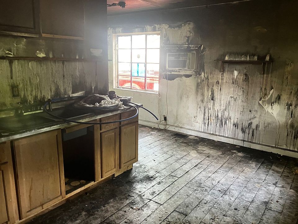 1st image of 3990 Foxboro Dr