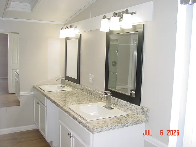 524 Strickland Cir — Photo 10