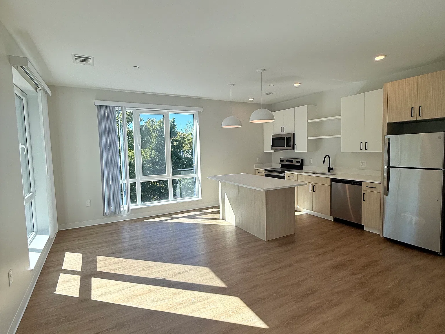2 bed, 1225 sqft, $2,900 — Photo 1