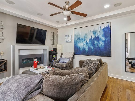 3rd image of 1119 N Parkside Ave