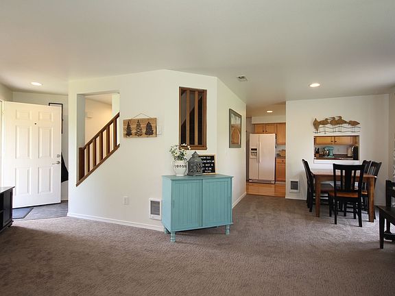 5th image of 5122 9th Ave NE