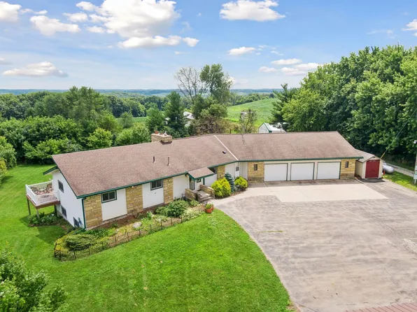 5162 Union Lake Trl, Lonsdale, MN 55046