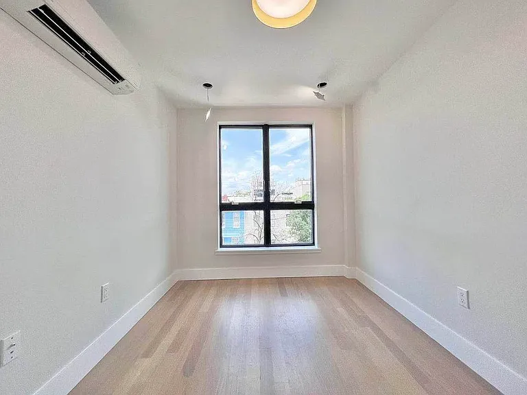 48 Bleecker St #4R — Photo 7