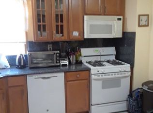15653 75th St, Howard Beach, NY 11414