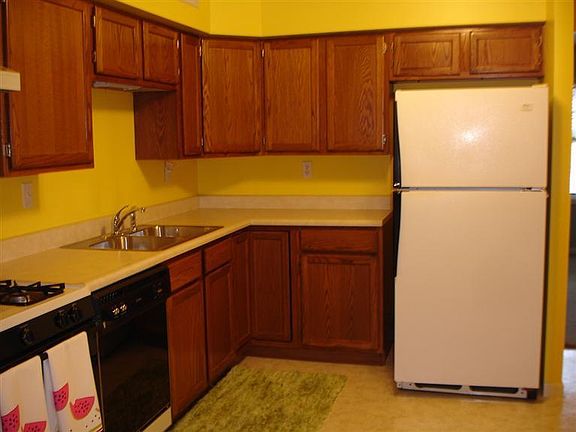 3rd image of 9705 Marino Dr