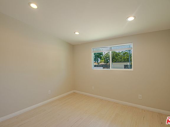 4th image of 12100 Adelphia Ave