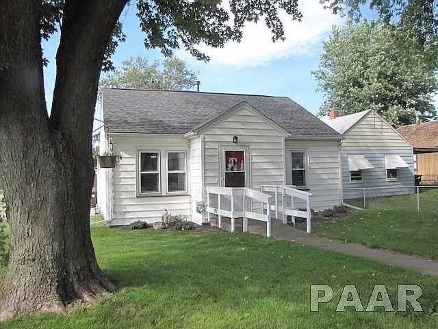 301 Albert St photo 1
