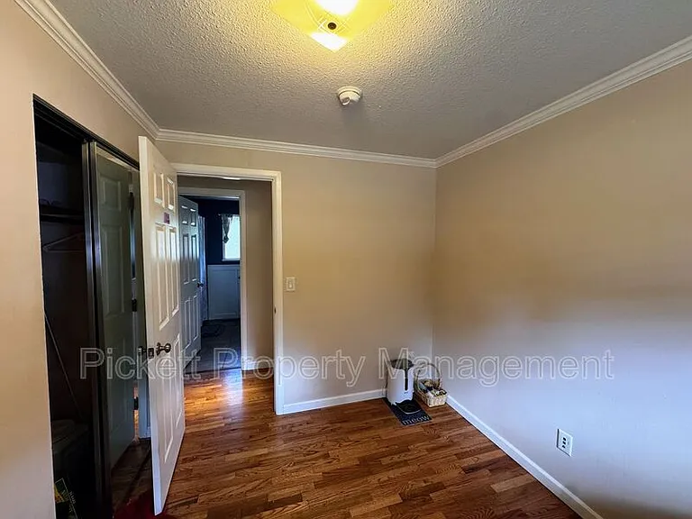 2270 Madrona Dr SE — Photo 17