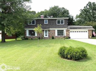 3359 Country Club Ln, Fort Madison, IA 52627